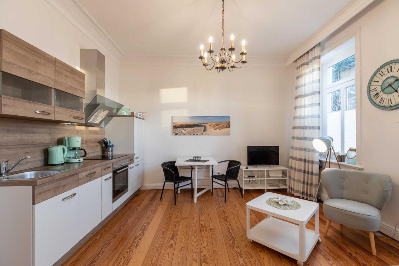 Haus Kapitaens Villa, Backkajuete Κουξχάφεν Εξωτερικό φωτογραφία